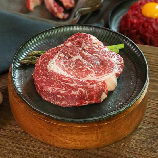 국내산 1등급 냉장 등심스테이크 300g+300g+300g ( 39,900원 / 무료 배송 )