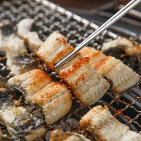 국내산 자포니카 민물장어 2미 1kg 소스 2종 초생강 증정 손질후 700g 내외