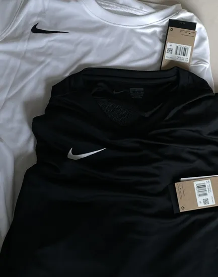 나이키 드라이 스우시 반팔 1.5