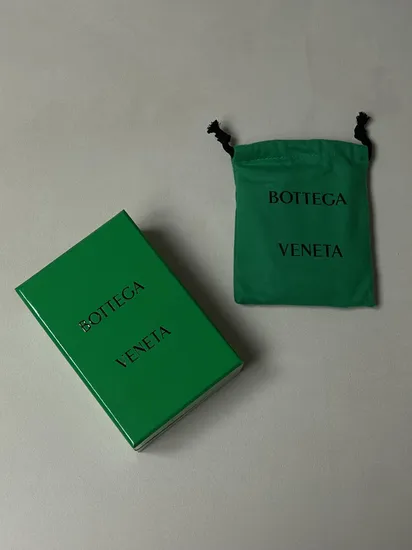 보테가베네타 카세트 패턴 카드지갑