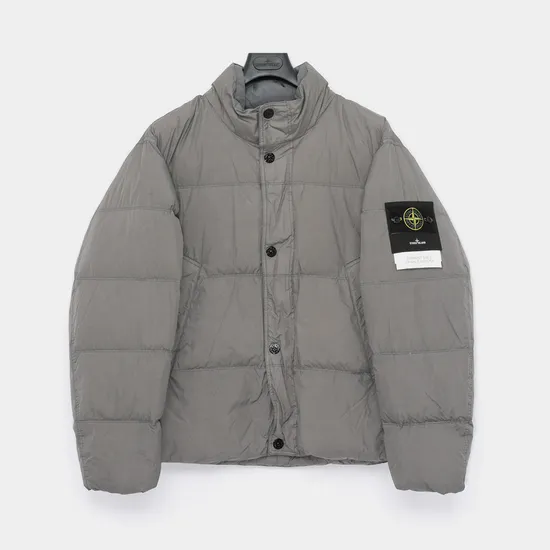 스톤 아일랜드 크링클랩스 논후드 그레이 나나미카 고어텍스 숏 패딩