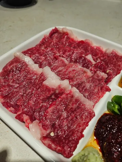 네이버) 유배 새롬한우 차돌사시미 150g 14,900원 소개딜 (실사있음)