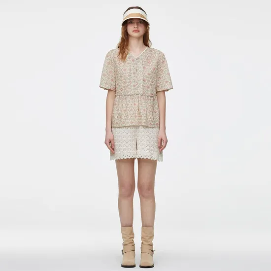 롯데온) 써스데이 아일랜드 패턴 브이넥 블라우스 79,180원