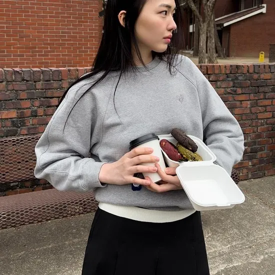 시스티나 래글런 슬리브 스웻셔츠