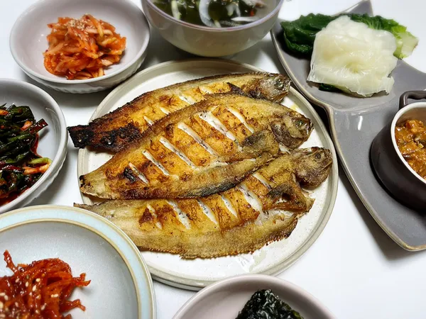 건어물이좋다 국산 반건조 물가자미 중소 10미