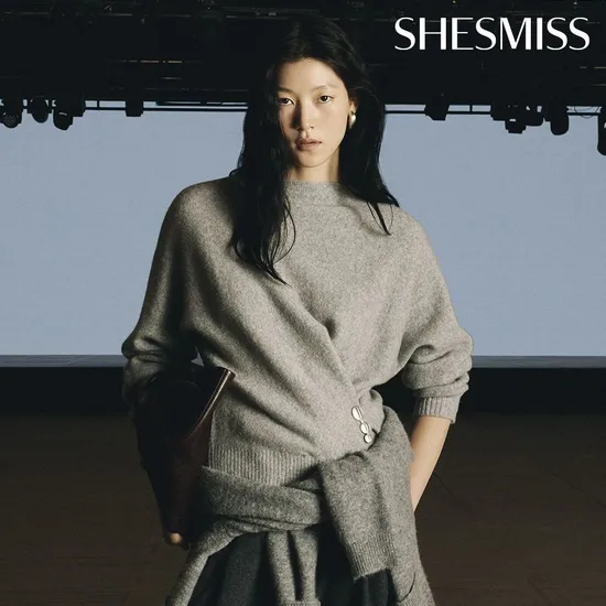 쉬즈미스 래글런 슬리브 리브드 니트