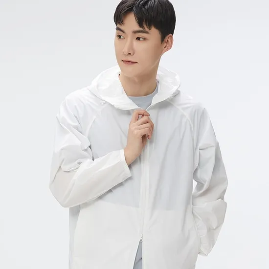 스파오 라이트 패커블 윈드브레이커