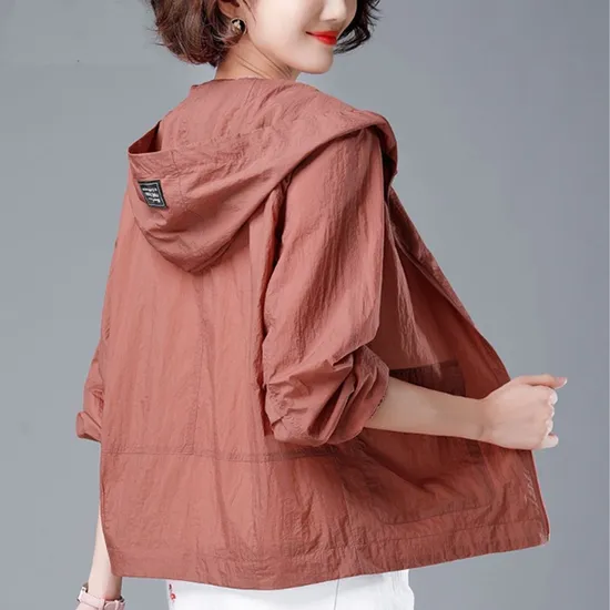 간절기 여성용 바람막이 후드형