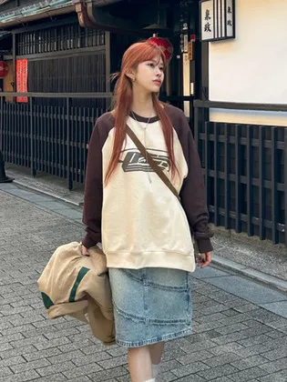 꼼파뇨 슈팅 로고 레글런 스웨트셔츠