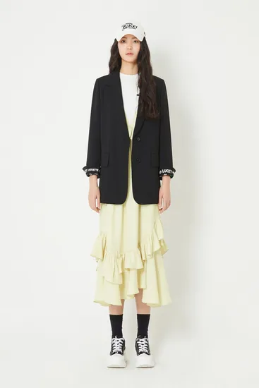 럭키슈에뜨 베이직 투버튼 싱글자켓 125,730원