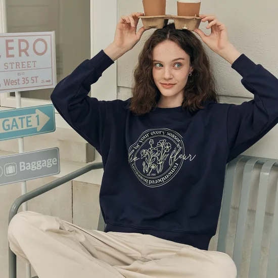 플라워 레터링 맨투맨