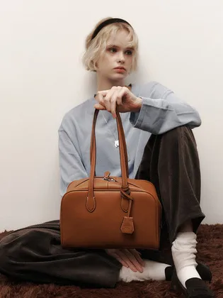 리멤버 제인 힐 28 숄더백(리퍼브)