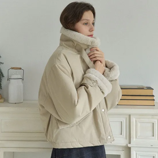 아방 모던 퍼 숏 패딩 점퍼