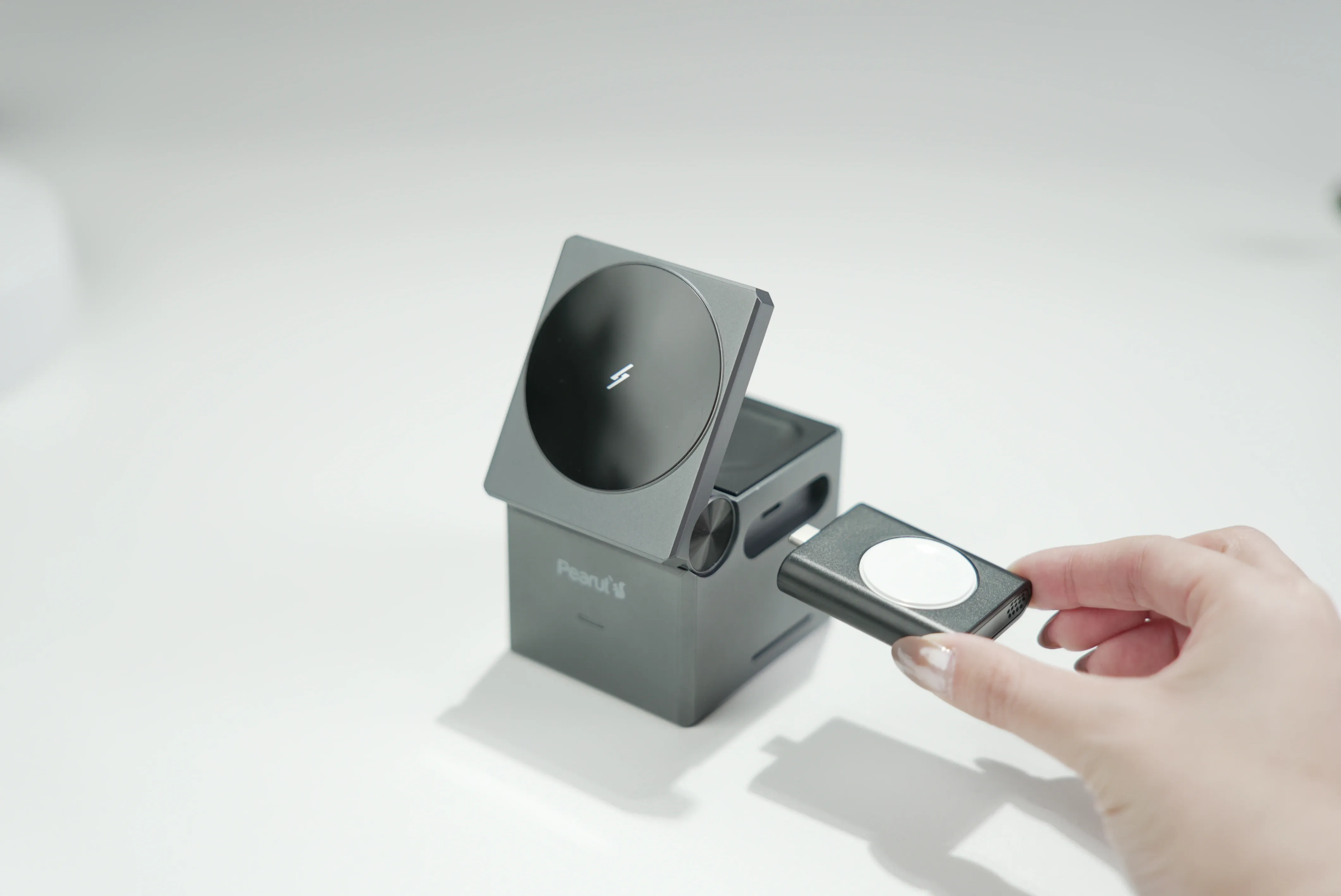 WiFi 6E AX210 무선 PCIE 어댑터 [$13.82] 피넛 맥세이프 무선 3IN1 충전 거치대 [$15.86]