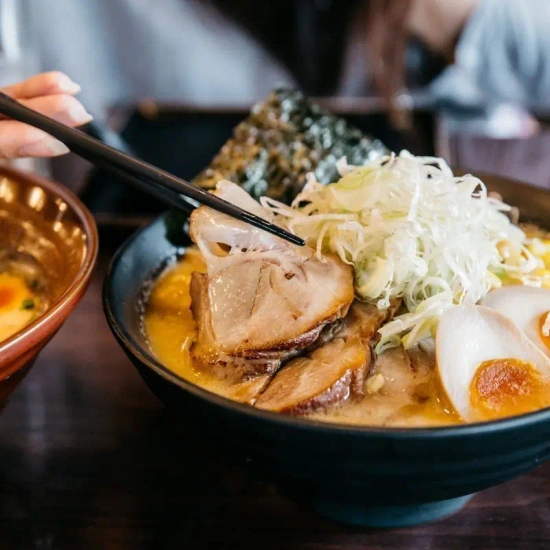 코인딜>[2인세트]친구들 돈코츠라멘 차슈(6,514원,무료),로제떡볶이 2인분(3,879원,무료),기름떡볶이 2인분 x 2개 (6,514원,무료)