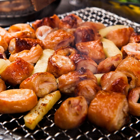 잡내없는 참나무훈연 초벌막창 돼지막창 400g + 소스포함 (10,900원/3,000원)