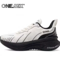 ONEMIX 남성용 쿠션 러닝화 $26.87, Li-Ning 슬립온 $23.64, ONEMIX 마라톤 여성 운동화 $22.56