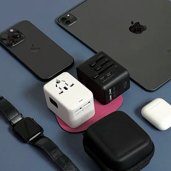 지뉴드 멀티어댑터 여행용 플러그 변환 초고속 충전기