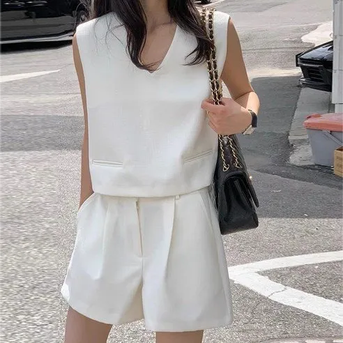 CABULE 여름 여성 크롭 V넥 나시 핀턱 와이드 반바지 투피스 세트