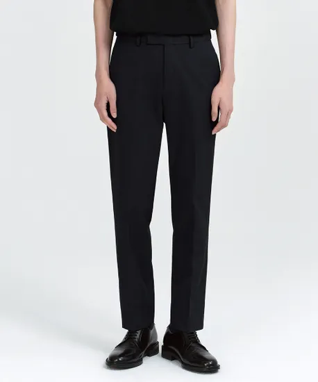 무신사 스탠다드 릴렉스드 테이퍼드 히든 밴딩 크롭 슬랙스