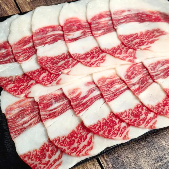 우삼겹 500g x 2팩 11,787원 / 차돌박이 1kg 18,782원 / 제육용 목전지 2kg 14,056원 외 다양