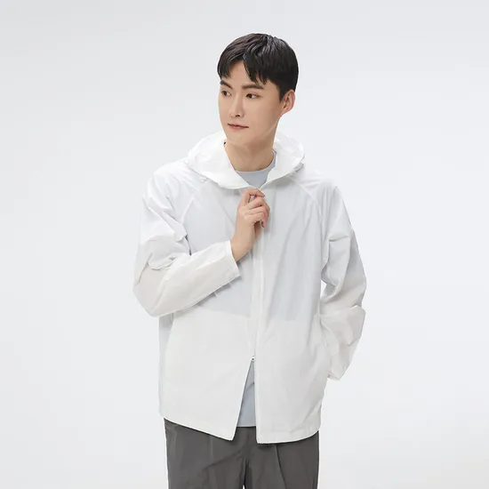 스파오 라이트 패커블 윈드브레이커